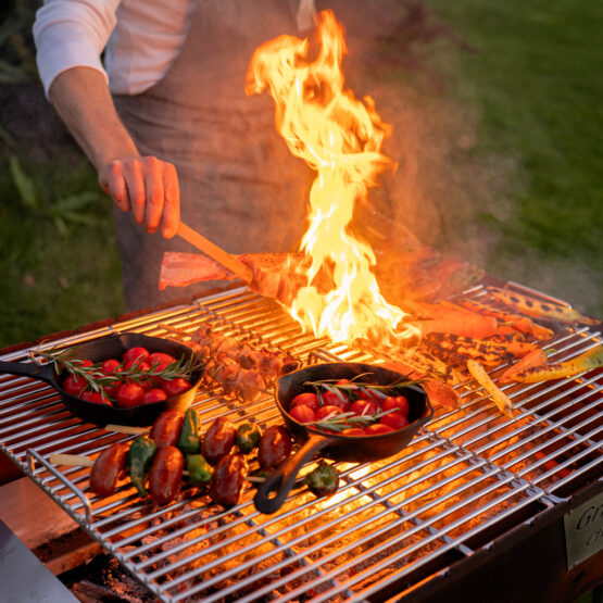 GrillSymbol hiiligrilli Naked Chef XXL (paistoalue 115 x 62 cm) GrillSymbol hiiligrilli Naked Chef XXL (paistoalue 115 x 62 cm)